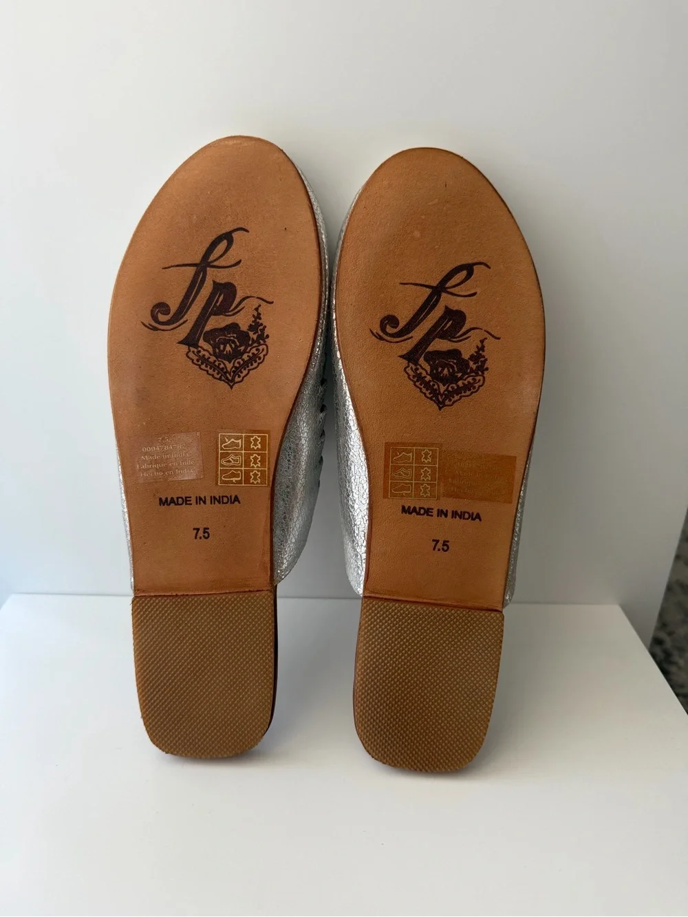 Free People Slice of Sun Silver Leather Cutout Mule Flats - Size 7.5 NWT